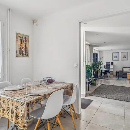 Semesterbostad Maison De Duplex Jardin 7pers Wifi Troyes